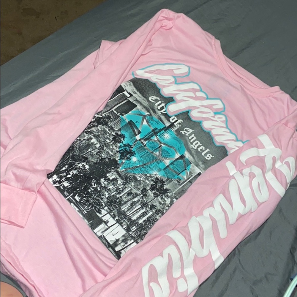 womens long sleeve tee